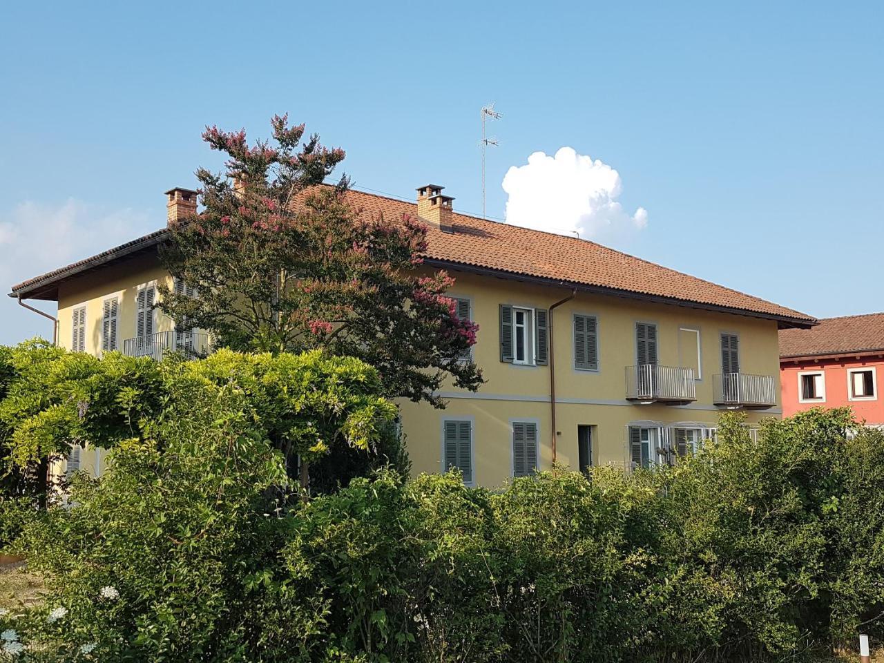 Locanda Ferro Uno, Golf Citta Di Асти Экстерьер фото